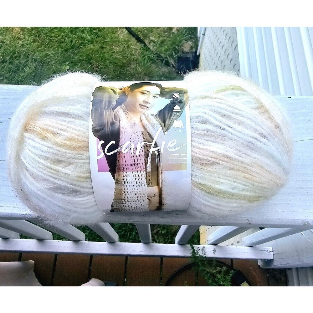 New Scarfie Lite Lion Brand Palm Acrylic Polyester Nylon Wool Yarn Pastel 600AP